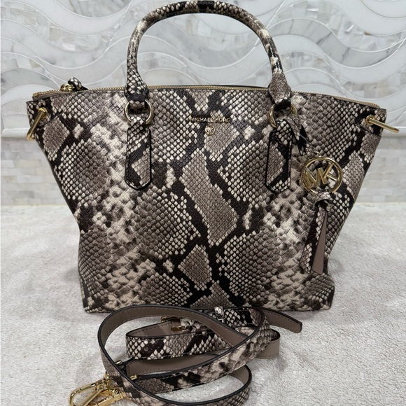 NWT Michael Kors Elegant Snake Print Handbag - Picture 2 of 7